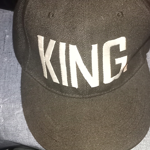 Hat - Picture 3 of 3